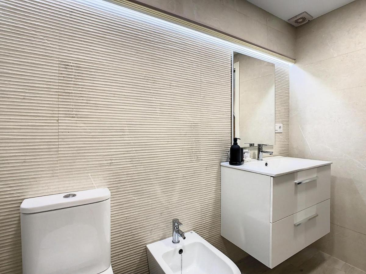 Apartcity Triana Sevilla Exterior foto