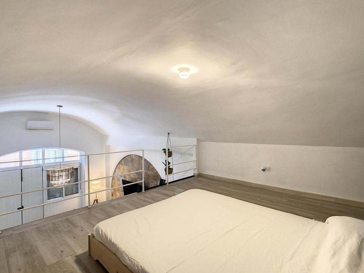 Apartcity Triana Sevilla Exterior foto